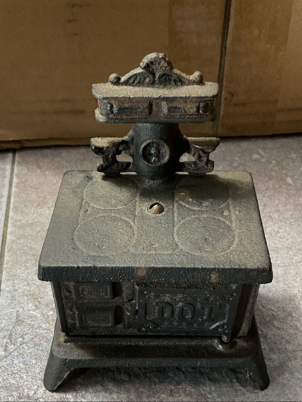 Dots Rustic Cast Iron Miniature Stove - Black